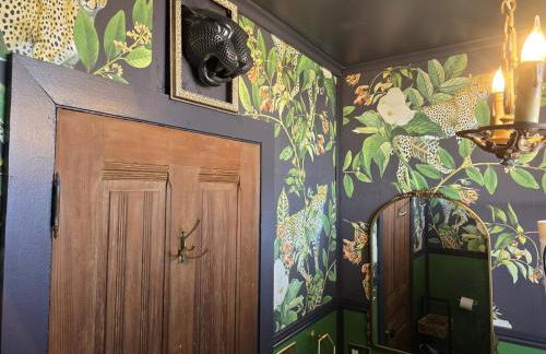 Charming Unique Themed Victorian Elegance - Foto 32