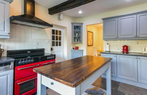 Secluded Mansion Retreat - Expansive Private Oasis - Pass the Keys - Foto 9