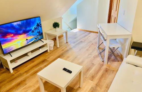 Bright, Stylish & Cozy Private Attic Unit near NYC! - Foto 1