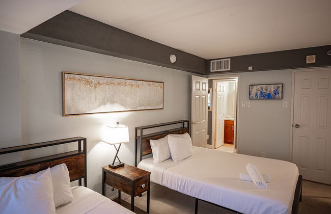 Stay together on the strip - 6 comfy beds w/view! - Foto 15