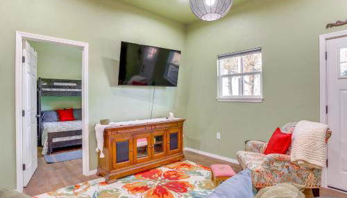 4 Mi to Lazy E Arena Horse Lovers Haven with Grill - Foto 5