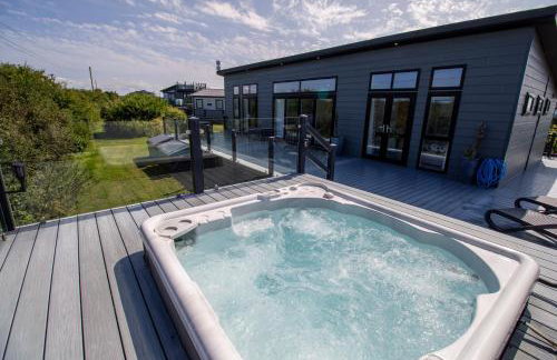 Teal Lodge Cornwall - hot tub, indoor pool, near Perranporth - Foto 3