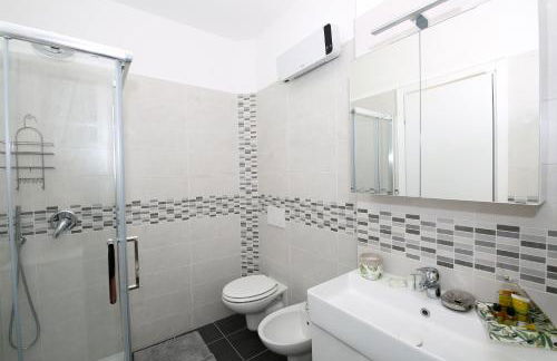 Apartment A lago private beach and parking - Foto 6