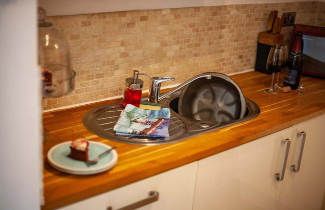 Sea View Ultimate Boutique Escape! - Photo 4