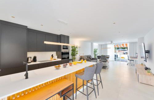 Designer loft with pool, with gigantic terrace and private parking & in the city centre - Foto 22