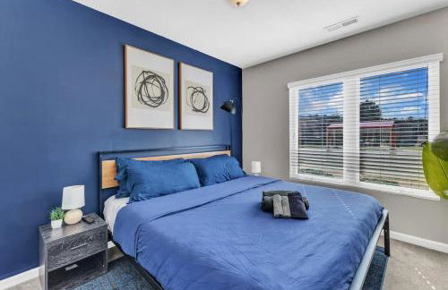 3BR Townhouse King Bed Garage Near NC State - Foto 4