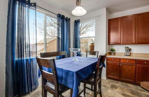 5 bed 4 bath and Pet friendly - Photo 19