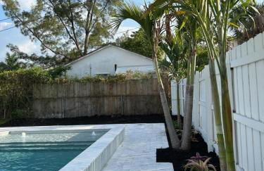 Jungle Cottage with luxury pool, hot tub and more! - Photo 46