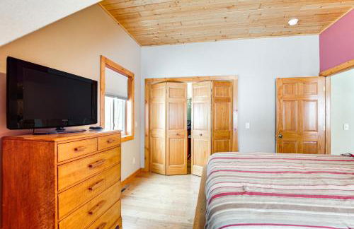 Private Dock, BBQ Ready Lakefront Fifield Home! - Foto 24