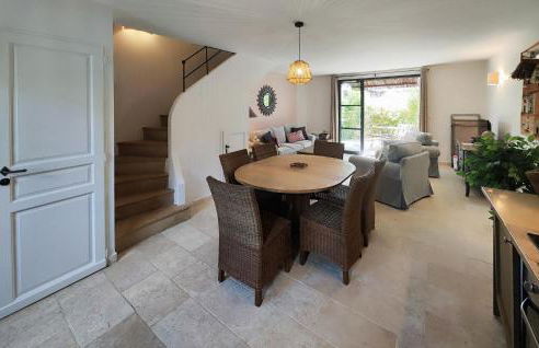 2 Bedroom Awesome Home In Saint-Laurent-De-La-Ca - Foto 15