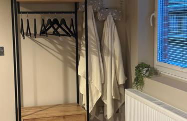 The Cwtch,Self Contained Coastal Annex Freshwater - Photo 4