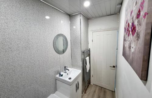 *12PR* Setup for your most relaxed & amazing stay + Free Parking + Free Fast WiFi * - Foto 31