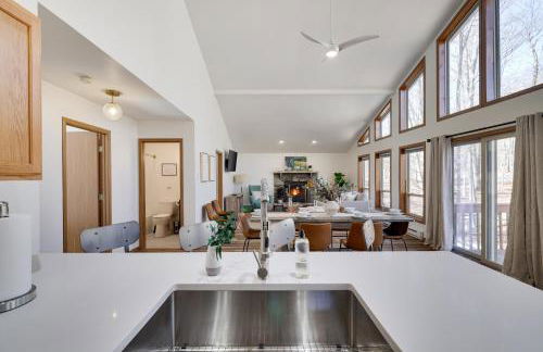 Serene Escape at Big Bass Lake & Pool Access - Foto 19