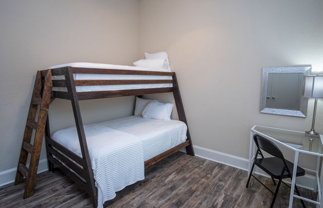 Brand NEW Large Impressive House Near Downtown! - Photo 8