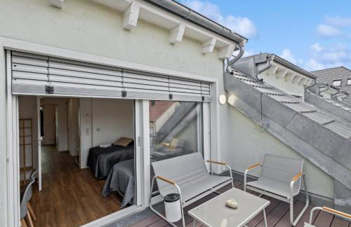 Harmonie Homes - Built in 2025 - High-Quality Beds & Linen - Full Kitchen - Fiber WiFi - 4K Smart TV - 2 Balconies - Elevator - Free Private Parking - Near Augsburg - 20 Min via Autobahn to Munich-West - Foto 32