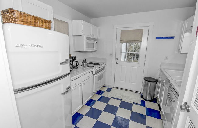 Seaside Cottage "sea Shack" Adorable Tupelo Street, Sleeps 4 1 Bedroom Home by RedAwning - Foto 4