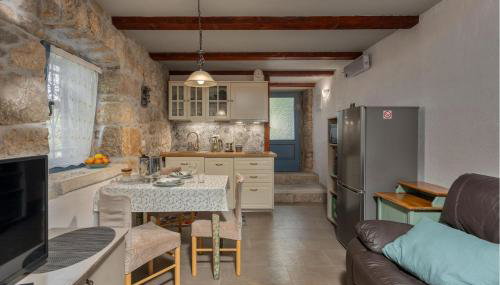 Cozy Home In Veli Dol With Jacuzzi - Foto 4