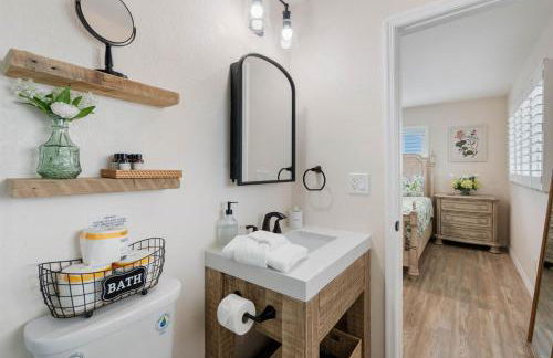 Brand New Saltwater Pool! - Waterfront Canal - Luxury Home - Foto 33