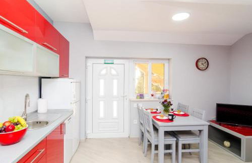 Apartments Donita - Comfort Two Bedroom Apartment with Balcony and Sea View - Foto 5