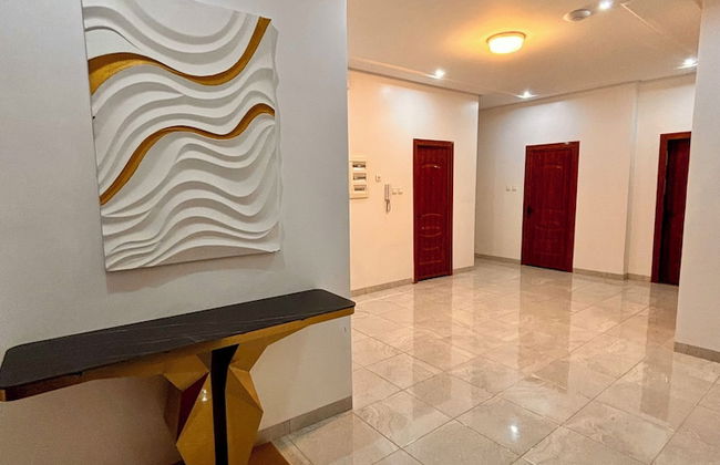 Lighthouse Signature Suites - Photo 2