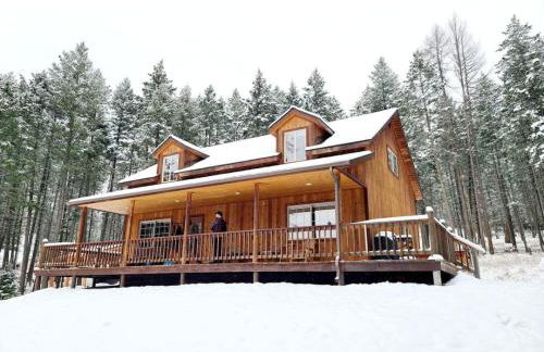Blacktail Cabin Hideaway with hot tub - Foto 51