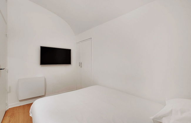 Elegant Apartment - 2bd/6p - Hotel de Ville - Photo 4