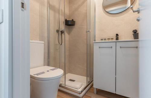 Charmingly renovated -2Bdrs 2Baths -Atocha - Photo 18