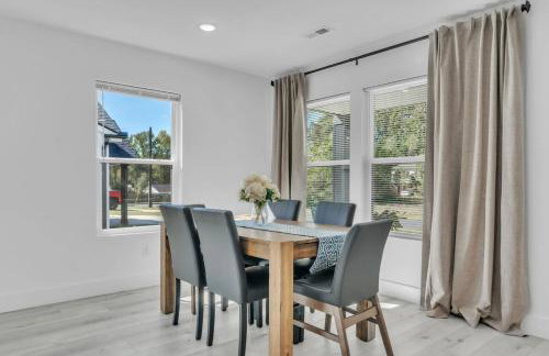 3 BR Downtown Spartanburg- Upscale& Work Ready "Sweet Carolina Cottage" - Foto 7