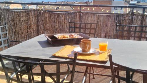 ACOGEDOR ÁTICO DÚPLEX EN TREMP - Foto 5