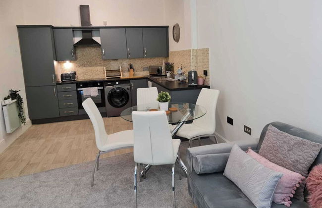 2 Bed Woodland Retreat - Garden & Free Parking - Foto 9