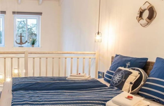 Fordebrise Modern Retreat - Photo 2