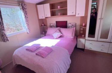 Cabin 6 sleeps 6 Patio Pets Edinburgh Festival - Foto 4