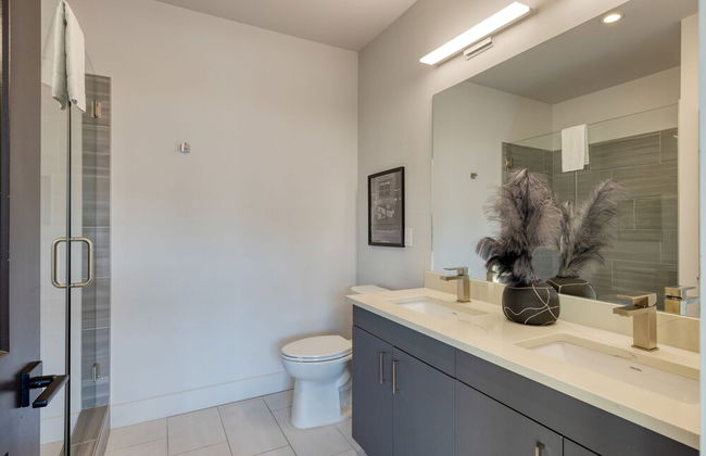 Honkey-tonk by Avantstay New Modern 2bdr in Walkable Midtown w Gym Pool - Foto 19