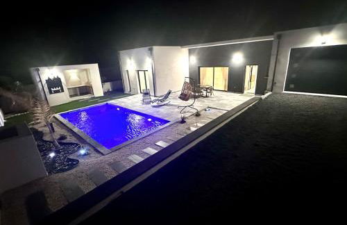 New villa 2025 Pyrenees View, Pool & Comfort - Foto 38