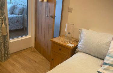 Estuary's Rest Studio Apartment at Galwad Y Mor - Foto 6