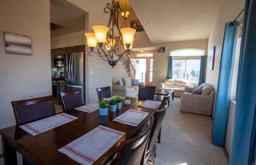 Hillcrest Chalet - Spa - Firepit - Views - USAFA - Foto 4