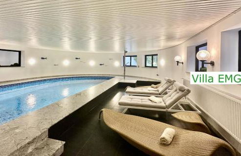 Luxus Ferienhaus Villa EMG München in Moosburg mit Pool, SPA, Kamin, Wald, See für Familien Gruppen bis 24 Personen - Foto 1