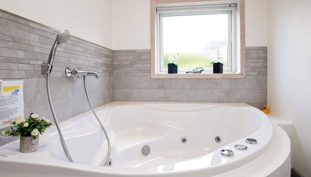 8 Person Holiday Home in Blavand - Foto 3, Tratamientos de spa