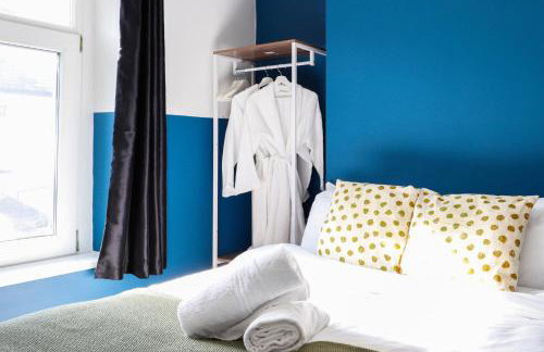 Sanjo Suite - Sleek 2BR Home with Parking & WIFI - Foto 4