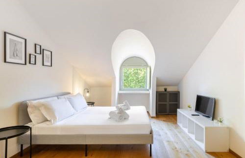 Hostdomus - Lagrange Luxury Apartment - Photo 3