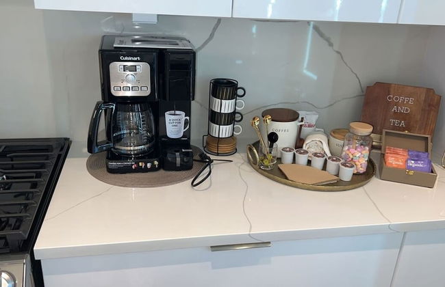 Luxurious Midtown Home Rooftop Views by Silverx - Foto 31