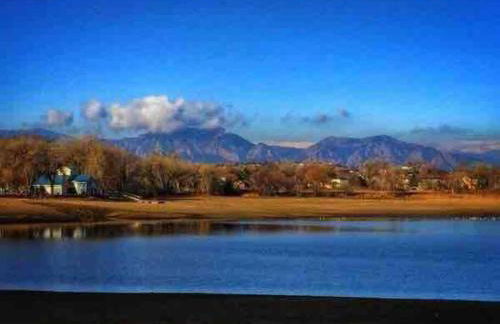 Hot Tub Steam Shower Gym in Charming Family Home! - Photo 24