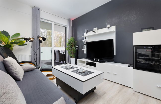 Platinium Apartments by Renters - Photo 1