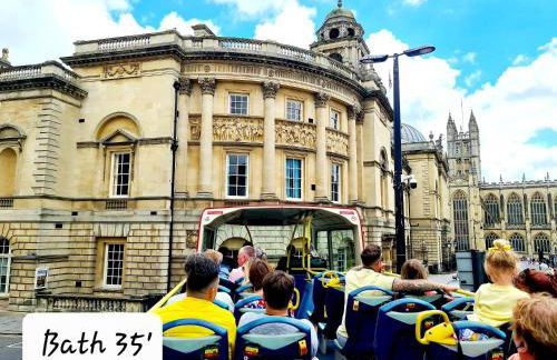 Bumblebee checkout 2pm Frome Longleat Aqua Sana Bath 5 people PRIVACY - Foto 7