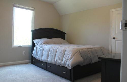 Charming 3-bedroom house Scenic&Close to Downtown - Foto 4