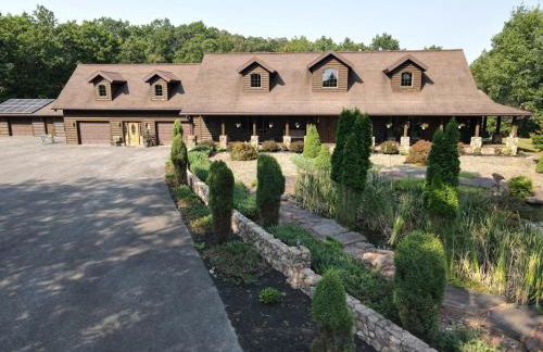 Mountain Meltdown - Pet Friendly, Grill, Wifi, Fire Pit, EV Station -Shared Space - Grill, Fire Pit, Covered Porch, Fountain Pond - Foto 28