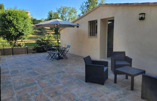 Villa L'Abaguie-Charmant logement au calme entre mer et montagne - Foto 2