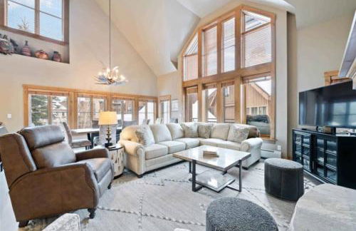 Villa Montane 225 by East West Hospitality - Foto 1