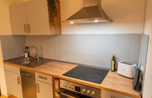 K15 Cozy, Unique & Spacious 3-Room Apartment with Balcony or Single Room by LIPA - Foto 58