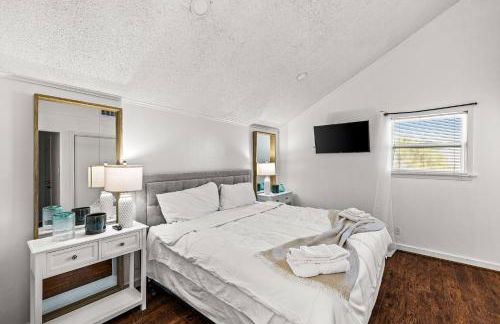 Oceanfront Bliss and Resort-Style Fun! Galveston Gem - Foto 17